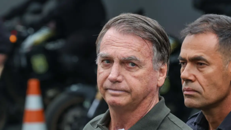 PGR se manifesta a favor de prisão domiciliar para Bolsonaro