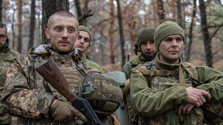 Ucrânia recruta homens em sites de namoro, diz mídia