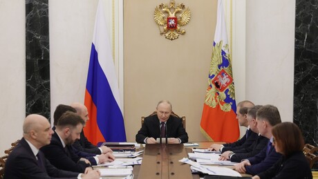 Putin defende empregos de alta tecnologia para impulsionar crescimento econômico