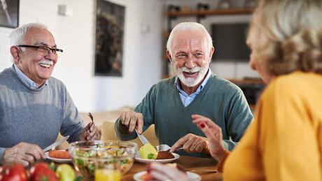 Cientistas revelam relação entre horário das refeições e envelhecimento saudável