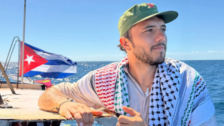 Ativista brasileiro integra flotilha que chegou a Cuba com ajuda humanitária