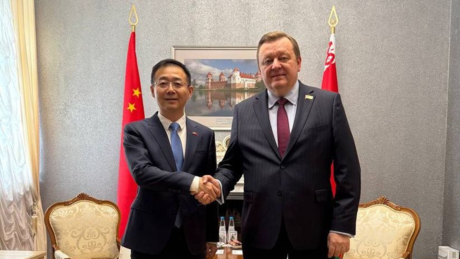 Belarus e China reforçam parceira em 'todas as circunstâncias' e ampliam cooperação bilateral