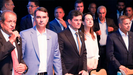 Moro se filia ao PL e reata com família Bolsonaro de olho no governo do Paraná
