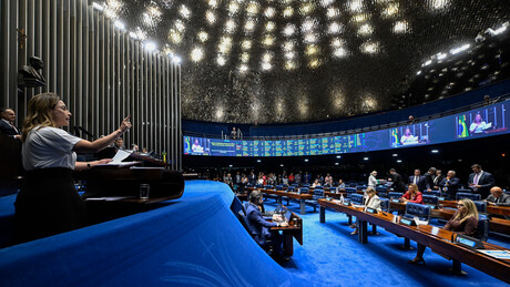 Senado aprova projeto que tipifica misoginia como crime de preconceito