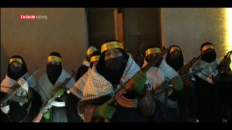 VÍDEO ÉPICO: Mulheres iranianas armadas se preparam para a batalha