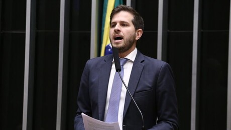 Câmara aprova ampliação da licença-paternidade para até 20 dias