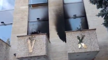 Rússia exige investigação sobre ataque com coquetel molotov à Casa Russa na República Tcheca