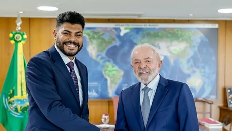 Lula destaca trajetória de jovem da periferia que se tornou diplomata