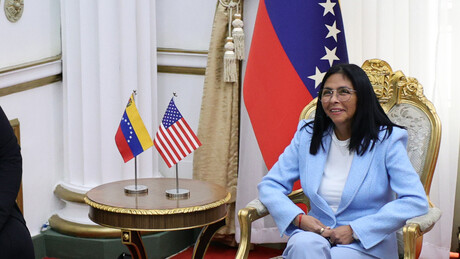 Delcy celebra retirada de sanções pessoais, mas espera fim de medidas contra Venezuela