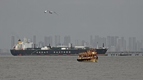 Trump ameaça suspender fornecimento de armas à Ucrânia se Europa não se juntar à coalizão no estreito de Ormuz - FT