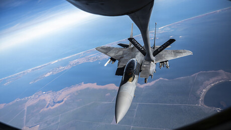 Outro país europeu fecha espaço aéreo para aviões que participam de agressões contra o Irã