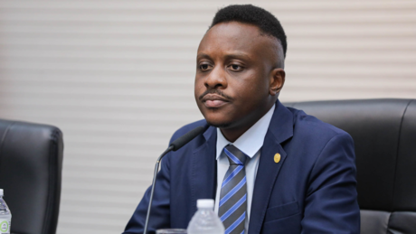 Deputado conservador é acusado de coagir ex-companheira a realizar aborto