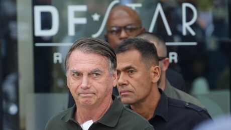 Defesa de Bolsonaro envia laudo ao STF que recomenda cirurgia no ombro do ex-presidente