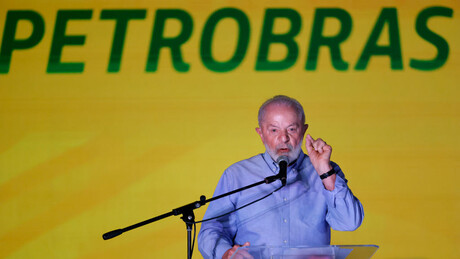 Lula defende reestatizar refinarias brasileiras privatizadas