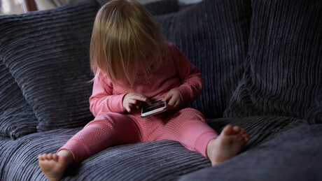 Mais um país da UE quer proibir redes sociais para jovens menores de 15 anos