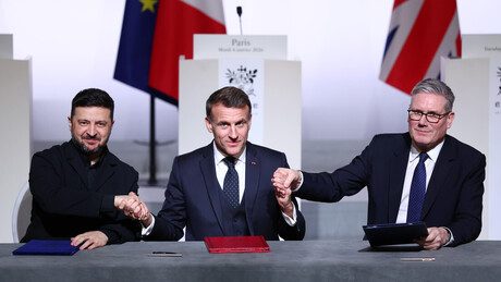 UE perdoará Zelensky por tudo, desde que siga com sua 'missão remunerada', denuncia Lavrov