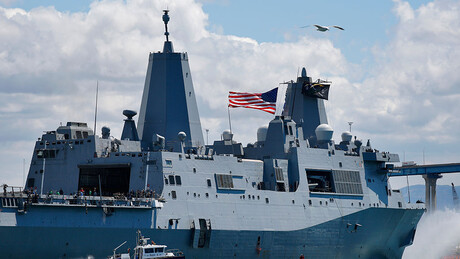 Irã promete resposta 'severa' a qualquer navio militar que tentar atravessar Estreito de Ormuz