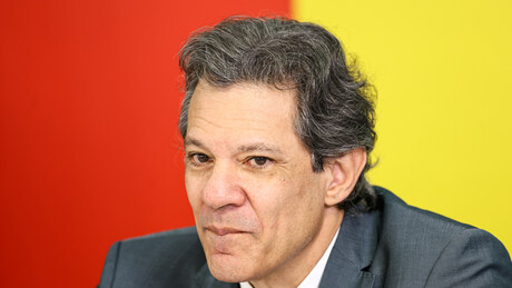 PT quer ampliar alianças em SP e tenta aproximação com PSDB