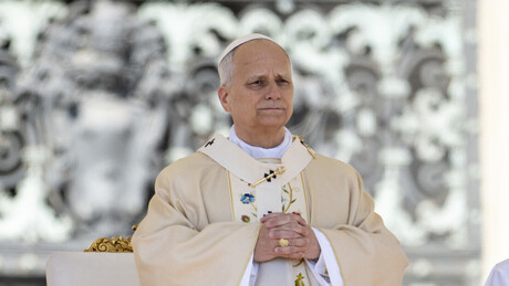 Presidente do Irã envia mensagem de apoio ao Papa Leão XIV após declarações de Trump