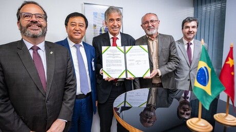 Brasil firma acordo com China para desenvolver inteligência artificial nacional