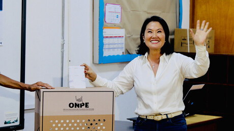 Educada nos EUA e defensora do 'pulso firme': Keiko Fujimori lidera eleições em quarta tentativa