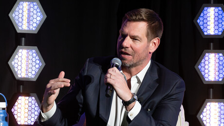 Candidato democrata ao governo da Califórnia renuncia ao cargo no Congresso após denúncia de estupro