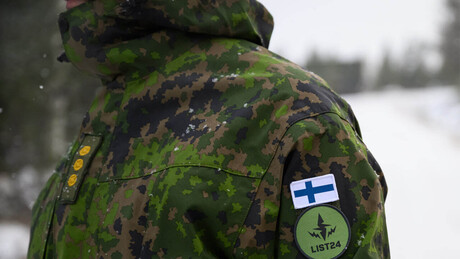 Finlândia gasta milhões em uniforme militar que se estraga em semanas