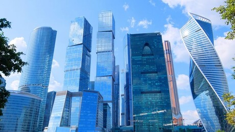 FMI revisa para cima crescimento da Rússia com alta do petróleo em meio à guerra no Oriente Médio