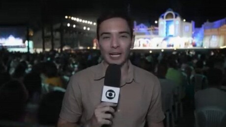 VÍDEO: Criatura inesperada 'ataca' repórter da Globo