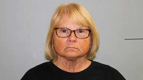 Mulher é presa por assassinar filha recém-nascida há quatro décadas nos EUA