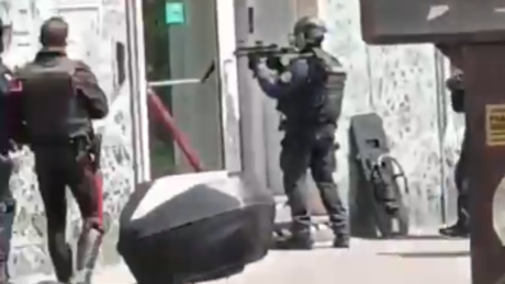 Assalto com reféns mobiliza forças de segurança em Nápoles, na Itália