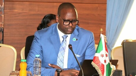 Ministro de país africano é encontrado morto em carro; chave estava fora da ignição