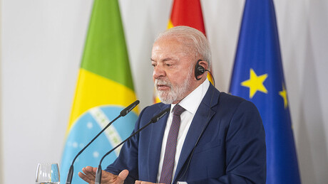 Lula participa de fórum internacional sobre democracia em Barcelona