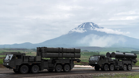 Japão suspende todas as restrições à exportação de armas