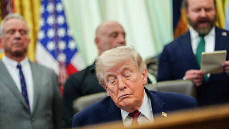 Tucker Carlson fala sobre os 'fracassos' e a 'traição de Trump ao povo americano'