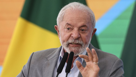 Lula: 'Enquanto o Trump quer fazer guerra, nós queremos ensinar o povo africano a fazer paz'