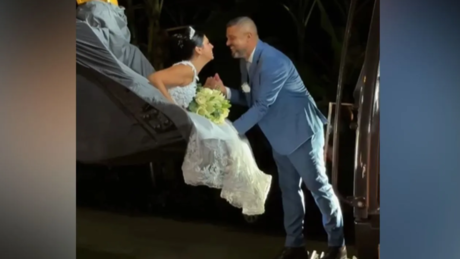 VÍDEO: Noiva chega em casamento de forma diferente e surpreende a todos