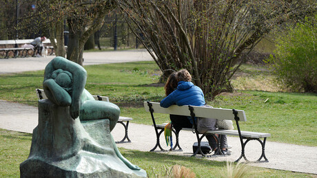 Tradicional ponto turístico de Curitiba é alvo de denúncias por práticas sexuais ao ar livre