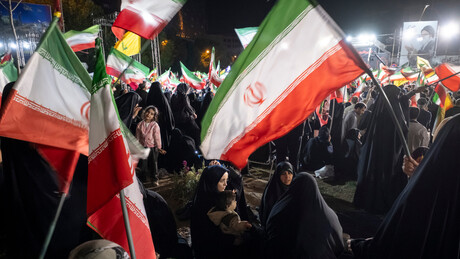 Putin: Irã luta com coragem e heroísmo por sua soberania