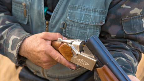 Homem de 89 anos atira contra pessoas em capital europeia