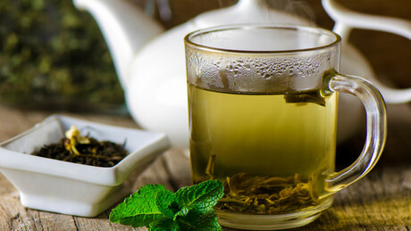 6 graves efeitos colaterais do consumo de chá verde