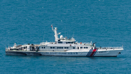 China expulsa navio de aliado dos EUA de área disputada