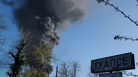 Ataque ucraniano contra refinaria russa ameaça com consequências ambientais, alerta Putin