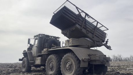 VÍDEO: Artilharia russa destrói postos de implantação das tropas ucranianas