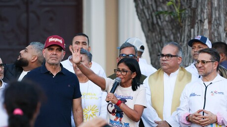 Espanha convidará Delcy Rodríguez para Cúpula Ibero-Americana em Madri