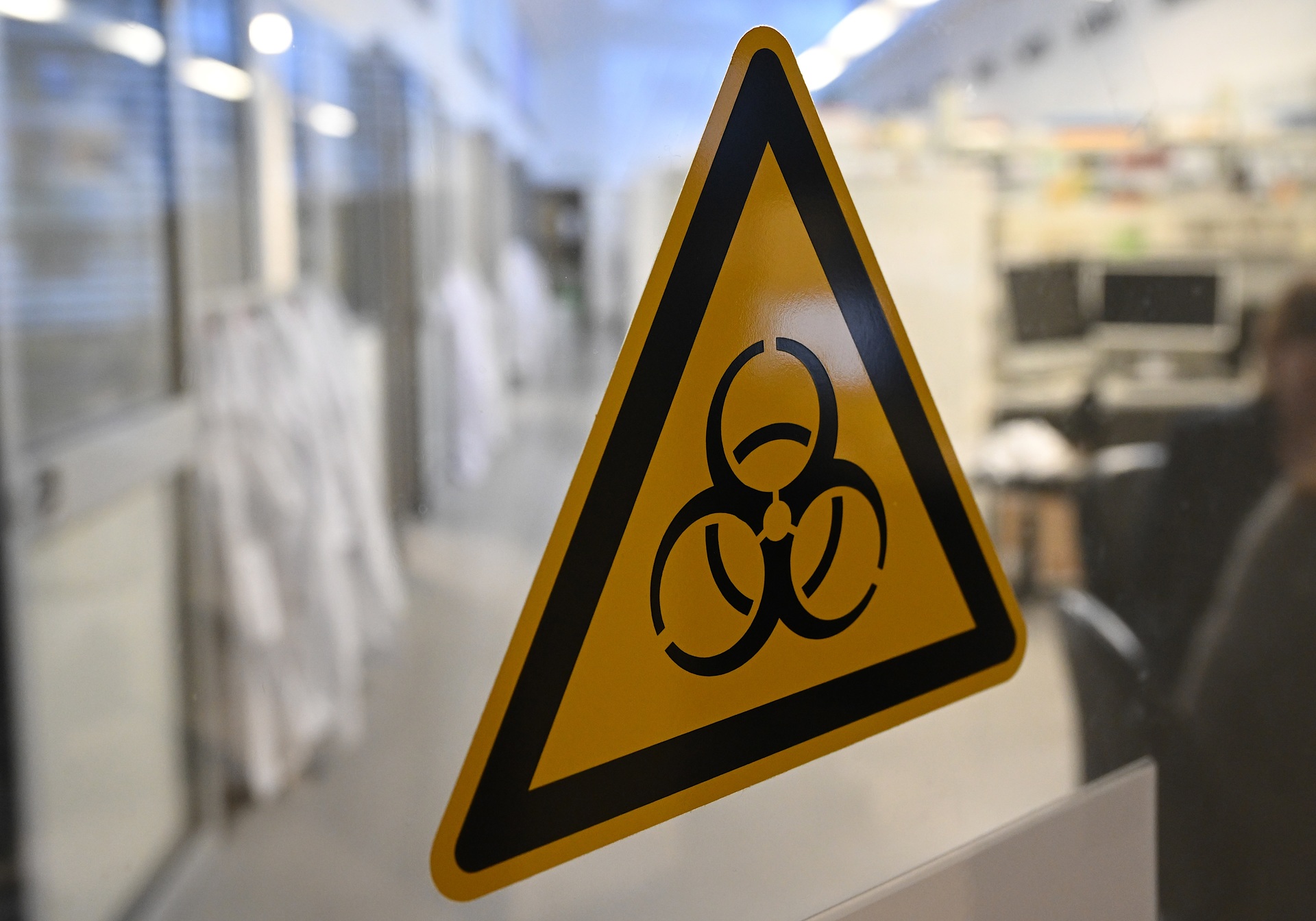 O que Rússia denunciava desde 2022, EUA investigam agora — 120 laboratórios na Ucrânia sob suspeita