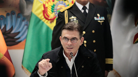 Presidente da Bolívia convoca encontro nacional após admitir que a Bolívia está 'quebrada'