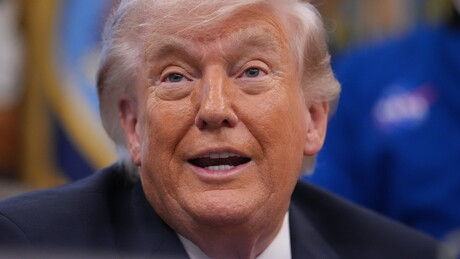 Trump afirma que quer eliminar completamente programa de mísseis do Irã