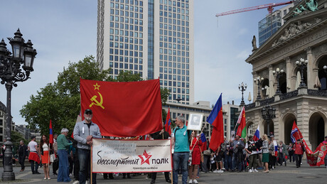 Marchas do Regimento Imortal homenageiam os heróis que lutaram contra o nazismo