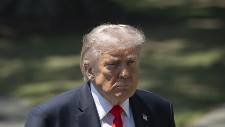 Trump anuncia Projeto Liberdade para navios retidos no Estreito de Ormuz
